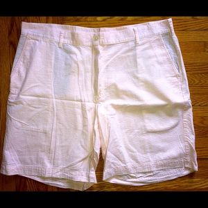Bills Khakis size 42 pink seersucker shorts